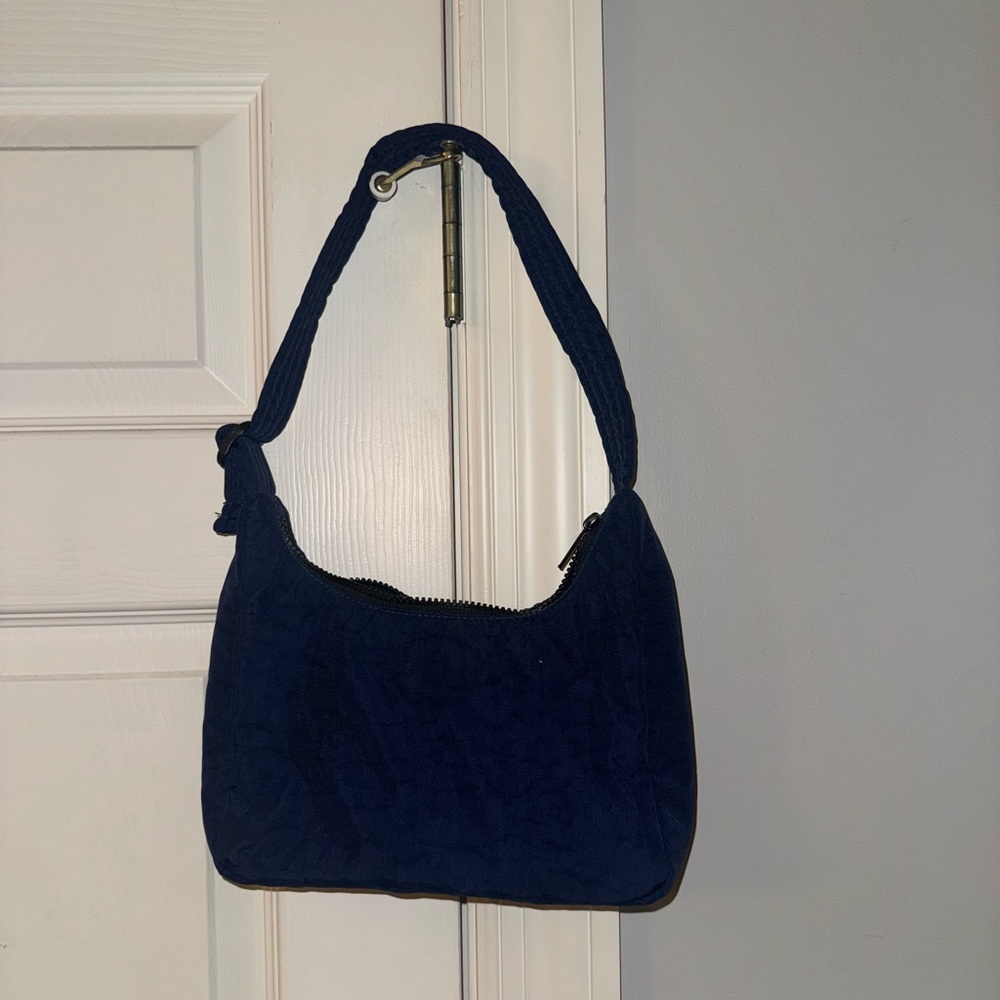 BAGGU mini nylon crescent shoulder bag
